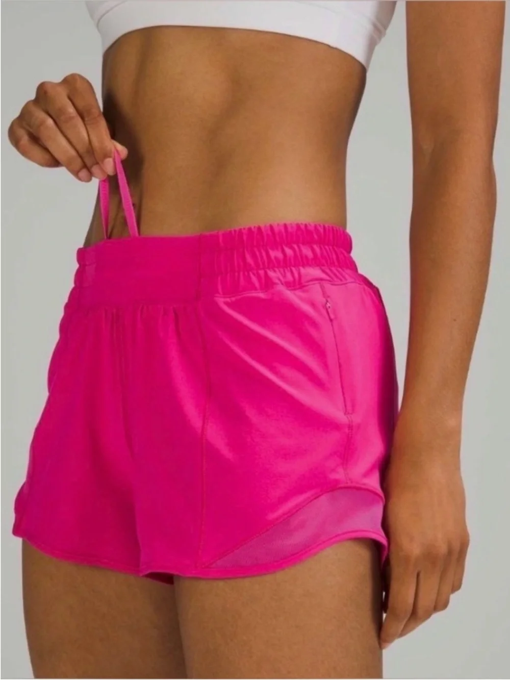 Lululemon Hotty Hot Low Rise Lined Shorts 2.5